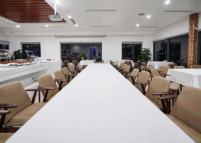 Centrica Hotel Hạ Long